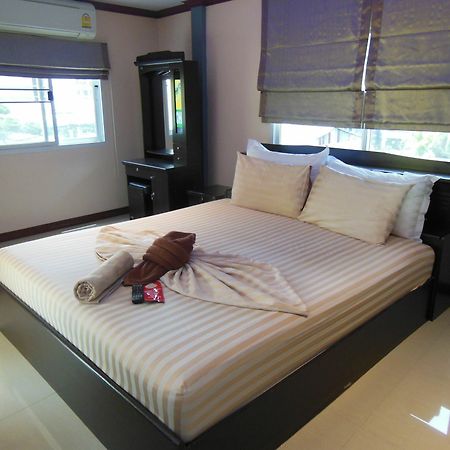 Boomerang Guesthouse And Bar باتايا المظهر الخارجي الصورة
