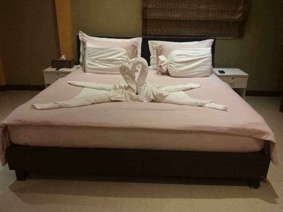 Boomerang Guesthouse And Bar باتايا المظهر الخارجي الصورة